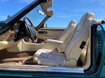 JAGUAR XJS 4.0 CELEBRATION EDITION - 10