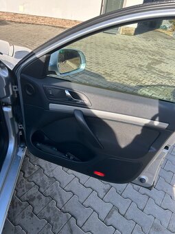 Škoda octavia II 2.0 TDI 103kW - 10