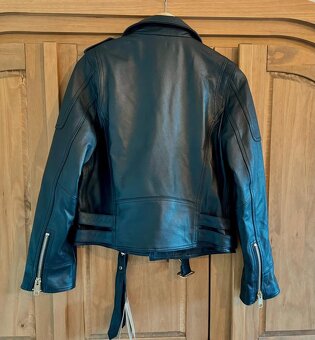 Predam novu stylovu kozenu bundu Burberry - 10