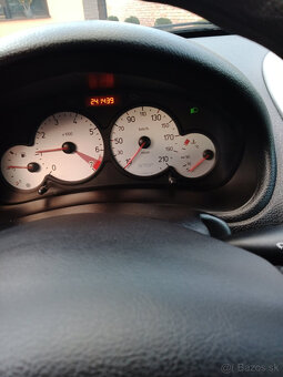 Peugeot 206 1.4 benzín - 10