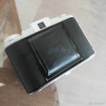 Starý fotoaparát Kodak 66 - 10