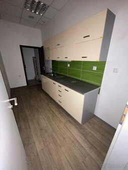 Prenájom kancelárii v budove Living centra, Solinky - Žilina - 10