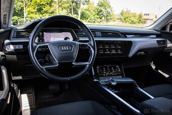 Audi E-tron 55 quattro, 300kW, Webasto, Vzduch, ťažné - 10