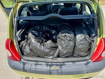 Predám Renault Clio II - 1.2 benzín - 10