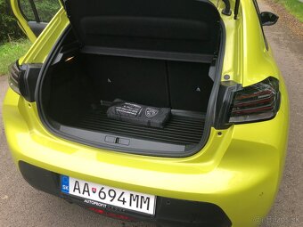 Peugeot 208 1,2 i - 10