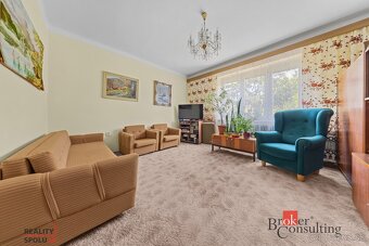 Starší rodinný dom v tichej lokalite BA III Vajnory, na pred - 10