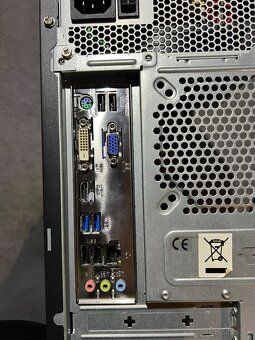 Stolový PC / intel celeron / 4GB Ram / 150GB WD HDD - 10