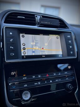 JAGUAR XE 2.0 D PRESTIGE - 10