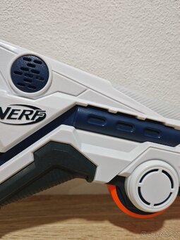 Hasbro Nerf Laser Ops Pro Deltaburst bláster
- 10
