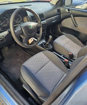 ŠKODA Octavia 1.6  Tour - 10
