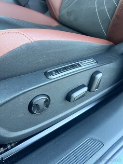 VW ID.5 150KW PERFORMANCE MATRIX PANORÁMA ŤAŽNÉ HEAD-UP - 10