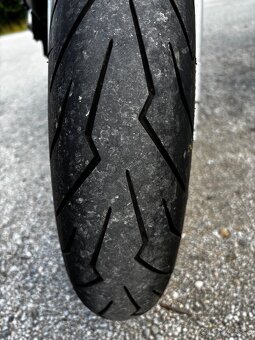 Suzuki GRS 600 - 10
