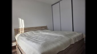 Luxusný, zariadený 4 izbový rodinný dom - 10