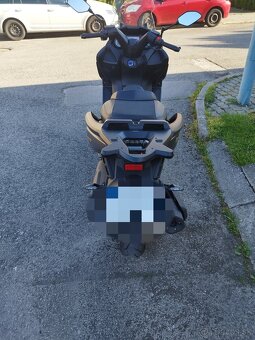 Maxi skúter 300 - 10