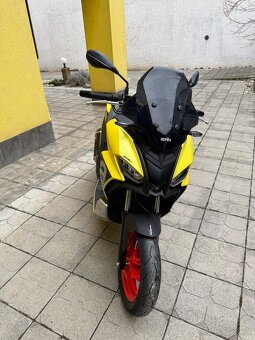 Aprilia sr gt 125 - 10