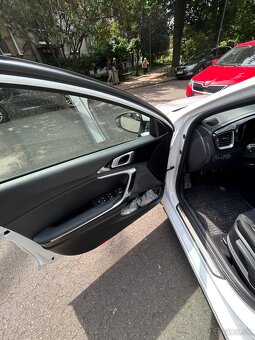 KIA Ceed sw GT-Line, 37 000km, manuál, benzín - 10