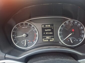 Škoda Octavia Scout 2.0tdi - 10