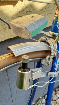 Eska v povodnom stave a vybave - 10