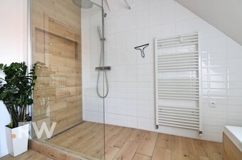 AKTUALNE Šikovný podkrovný byt v úplnom centre mesta - 2i be - 10