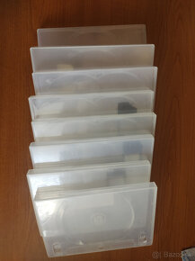 (11) CD, DVD a obaly - 10