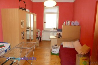 Na predaj rodinný dom v meste Lučenec - priame centrum - 10