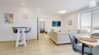 Na predaj: výnimočný 2-izbový byt s loggiou a nadštandardnou - 10