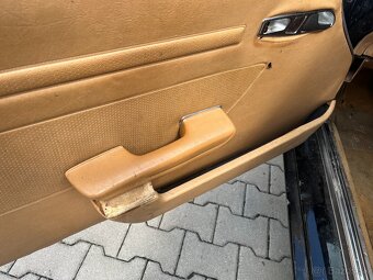 Mercedes SL 350 W107 - 10