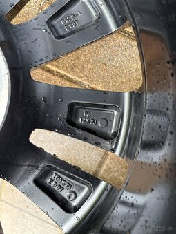 yaris cross 215/55 r17 92v 17x7j et50 zimné - 10