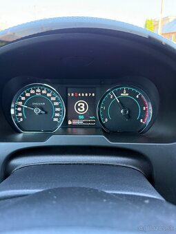 Jaguár XF Sportbrake 3.0SD 202kW - 10