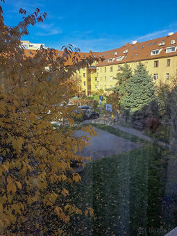 Na prenájom jedinečný 2 izbový byt v Starom meste, ul. Jarná - 10