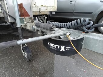 Robustný pick-up príves 3,5 tony s hydraulickým čelom - 10