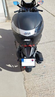 HONDA FORZA 125 SPECIAL EDITION - 10