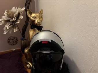 Schuberth,Shoei - 10