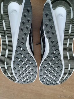 UNDER ARMOUR ,Nike,tenisky beh. - 10