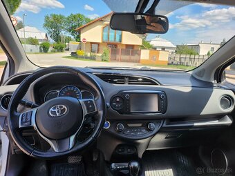 Toyota Yaris - 10