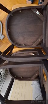 Dve barove stolicky z masivneho tmaveho dreva znacky TON - 10