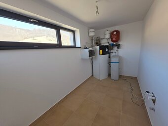 Predáme novost. poschodového 5+kk RD, Horný Vadičov, R2 SK. - 10