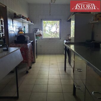 Prenájom reštaurácie v areáli  ranča - Valentová - 10