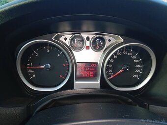 Ford focus 1,6tdci - 10