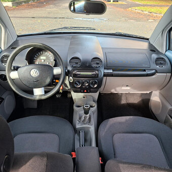 Volkswagen New Beetle 1.6 75 KW benzín - 10