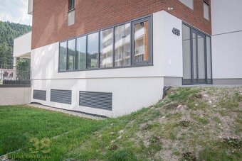 Na predaj – priestranné obchodné priestory - 10