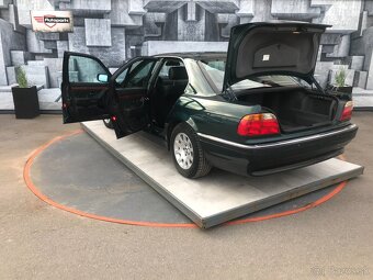 BMW Řada 7 740i, 2.MAJITEL, BEZ KOROZE - 10