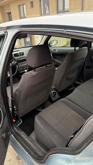 Alfa Romeo 147 - 10