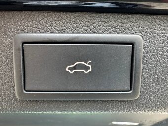 Škoda Superb 2.0 TDI Scout 4x4 - 10