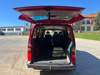 VW Transporter T5 2.5 TDI 96kw 394 000 km 2004 9 miest - 10
