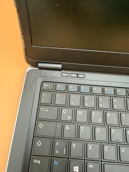 Dell Latitude E7440 / i5 / 8GB RAM / SSD / Win 11 Pro - 10