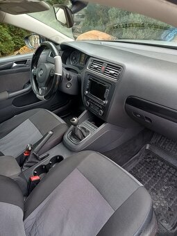 VW Jetta - 10