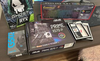 Komplet herná PC zostava + 32" LG UHD 4K monitor - 10