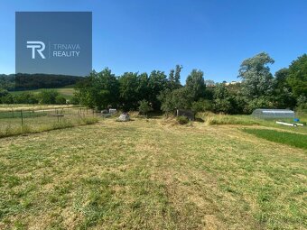 Stavebný pozemok na výstavbu rodinného domu o výmere 1873 m2 - 10