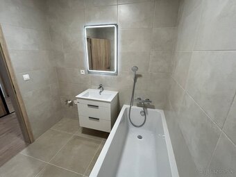 Moderný 2-izbový byt s veľkým balkónom, výhľadom a možnosťou - 10